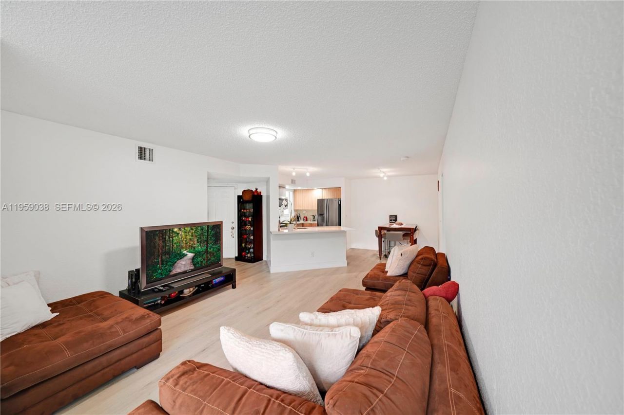 437 Vista Isles Dr , Unit 2217, Sunrise, FL 33325 Photo