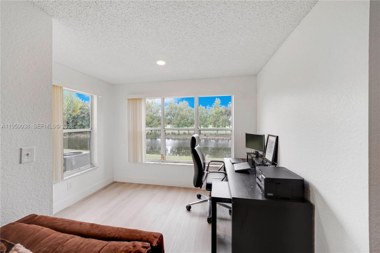 437 Vista Isles Dr , Unit 2217, Sunrise, FL 33325 Photo