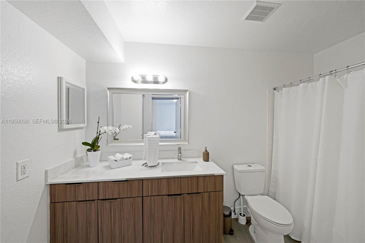 437 Vista Isles Dr , Unit 2217, Sunrise, FL 33325 Photo