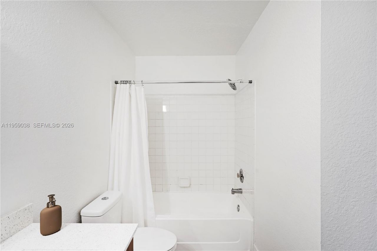 437 Vista Isles Dr , Unit 2217, Sunrise, FL 33325 Photo