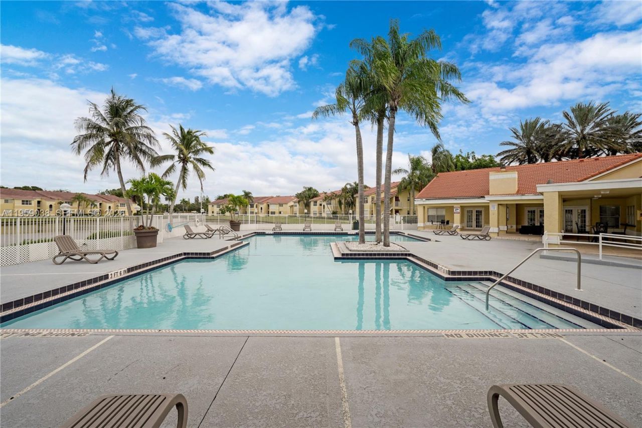 437 Vista Isles Dr , Unit 2217, Sunrise, FL 33325 Photo