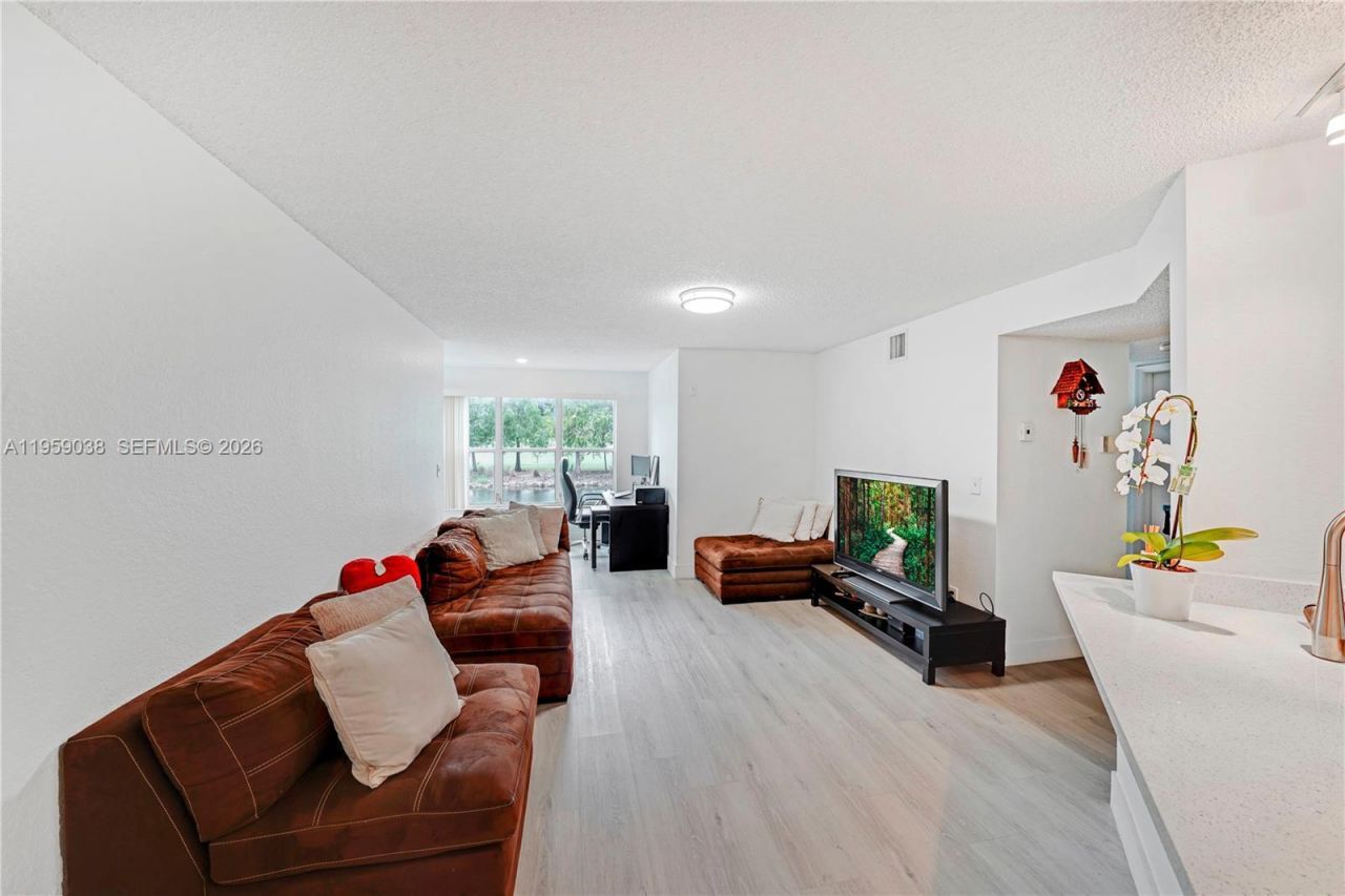 437 Vista Isles Dr , Unit 2217, Sunrise, FL 33325 Photo