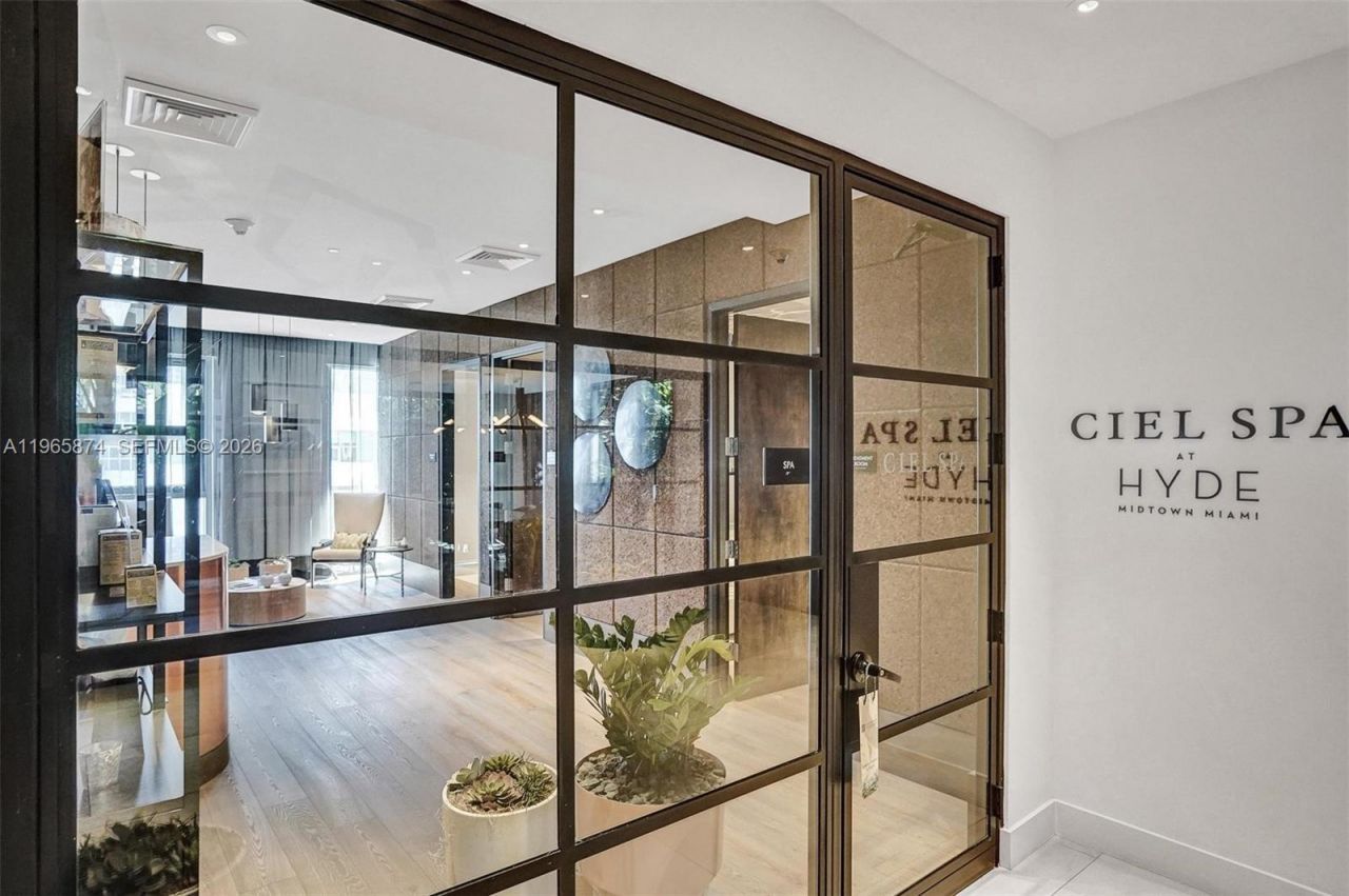 121 NE 34th St , Unit 2205, Miami, FL 33137 Photo