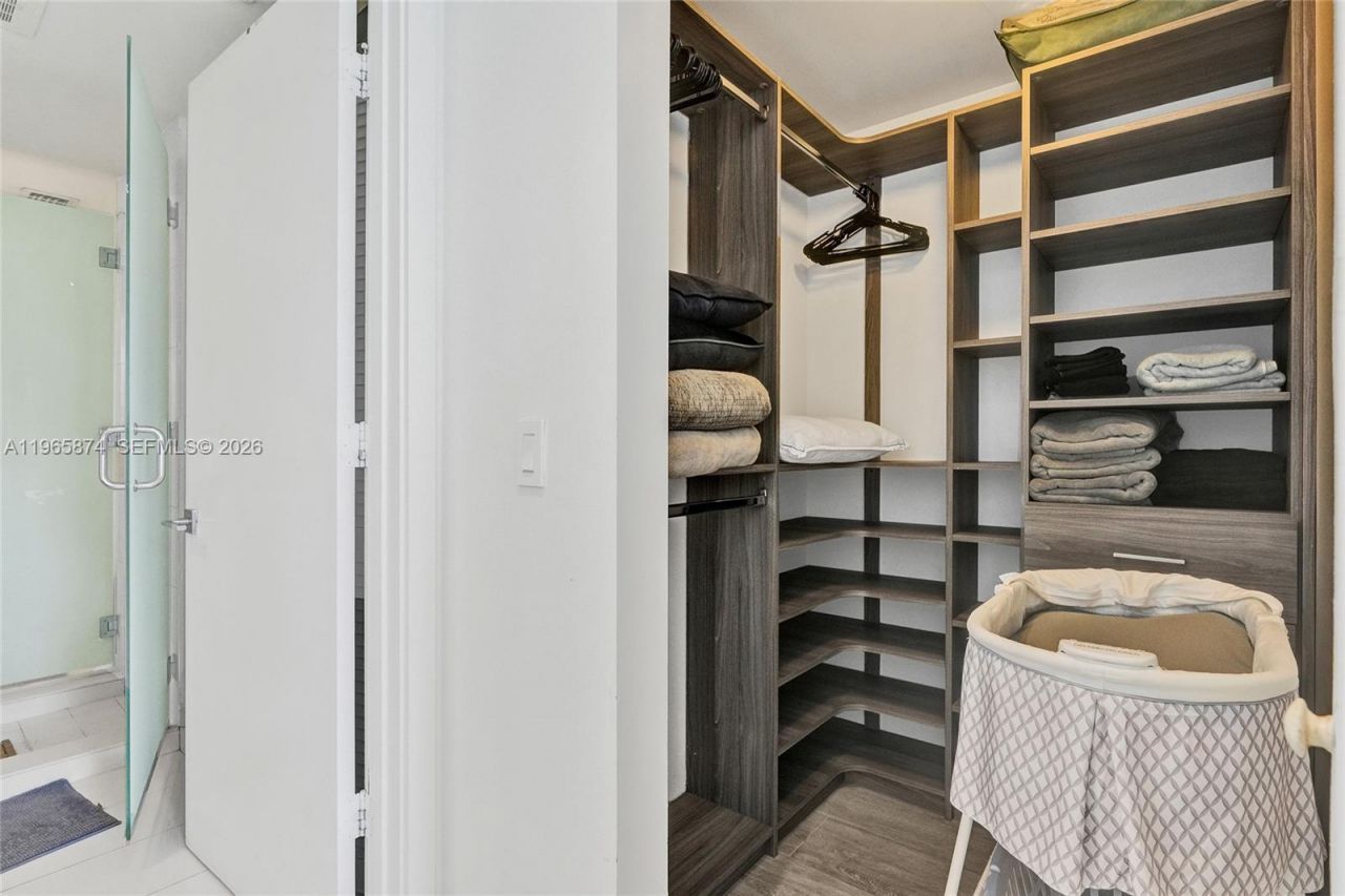 121 NE 34th St, Unit 2205, Miami, FL 33137 Photo