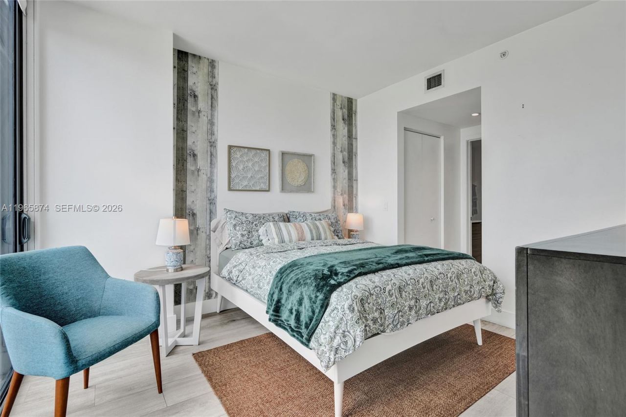 121 NE 34th St, Unit 2205, Miami, FL 33137 Photo