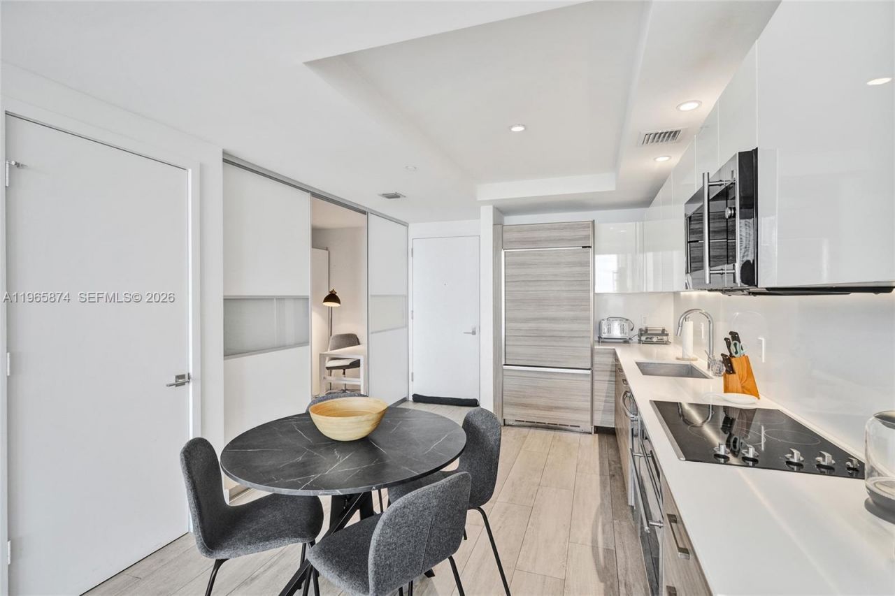 121 NE 34th St, Unit 2205, Miami, FL 33137 Photo