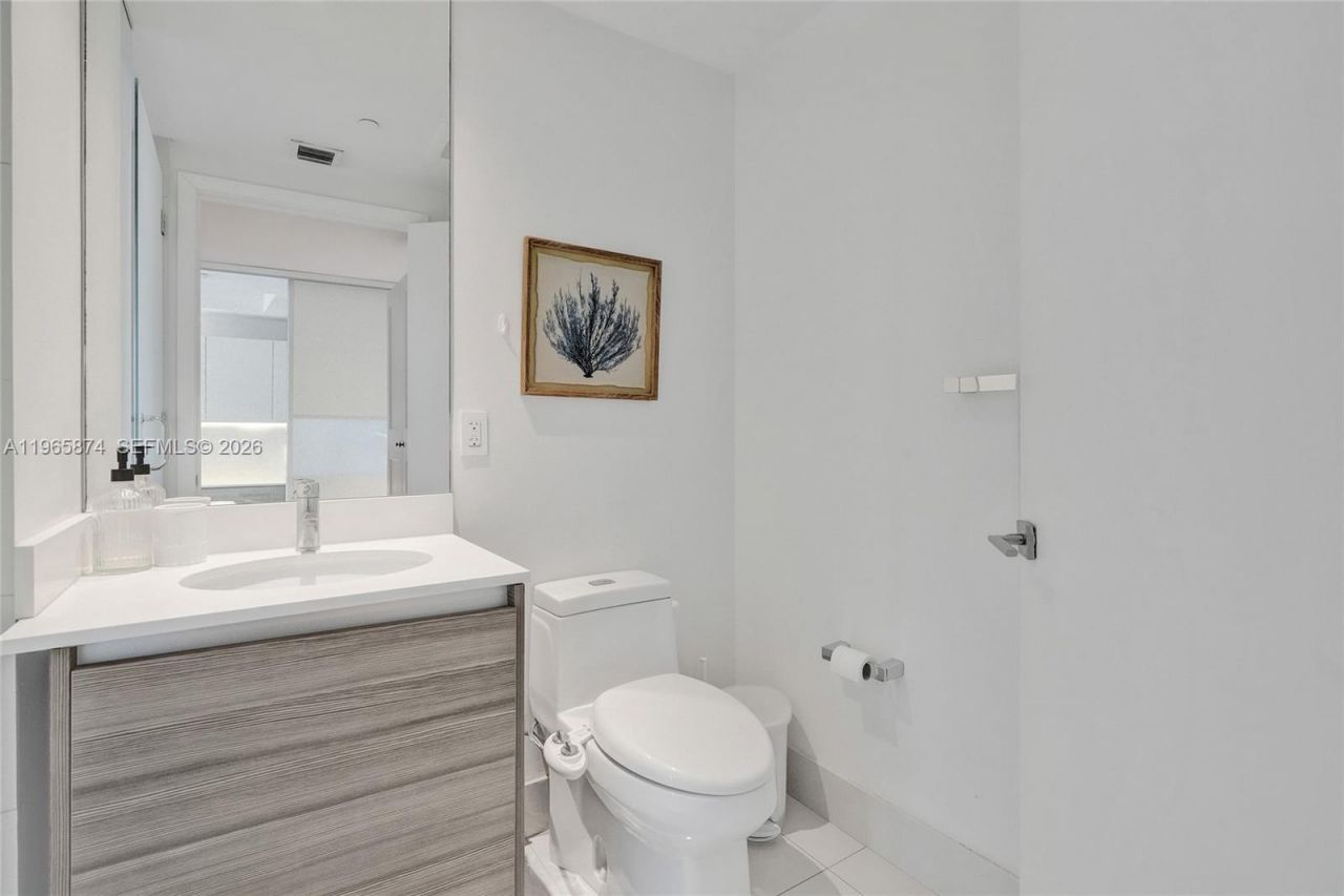 121 NE 34th St, Unit 2205, Miami, FL 33137 Photo