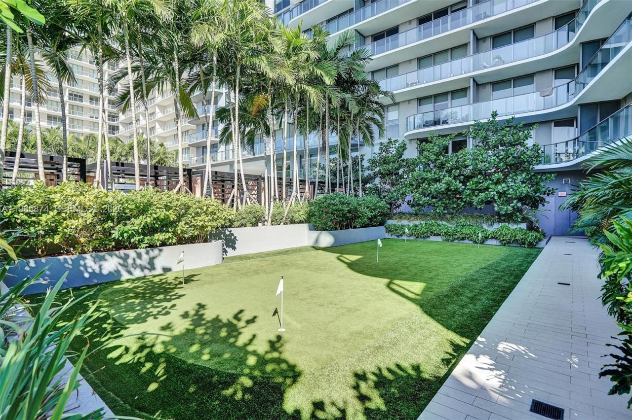 121 NE 34th St , Unit 2205, Miami, FL 33137 Photo