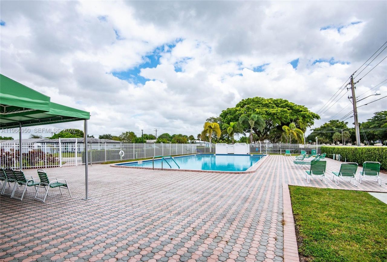 8521 NW 57th Ct, Tamarac, FL 33321 Photo