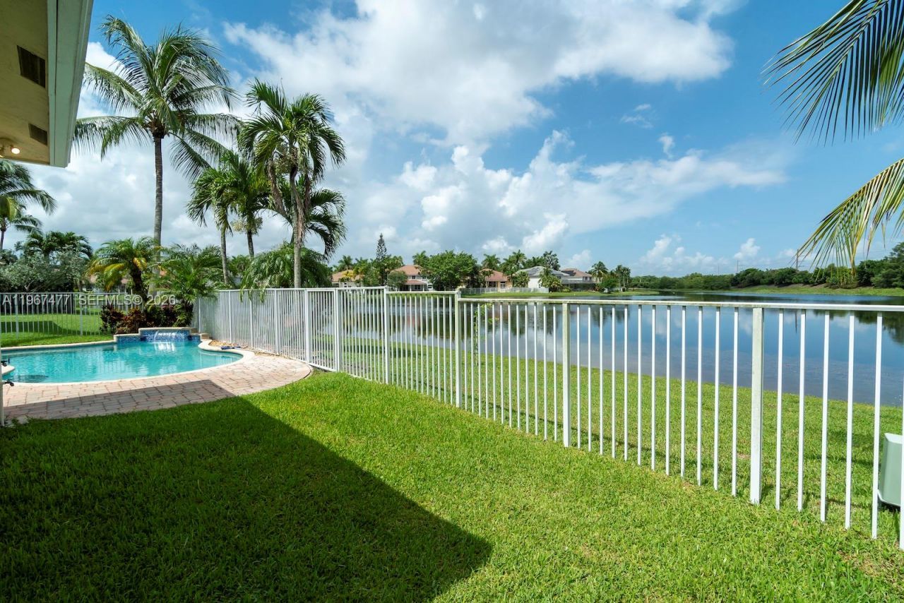 1833 Harbor View Cir, Unit 1833, Weston, FL 33327 Photo