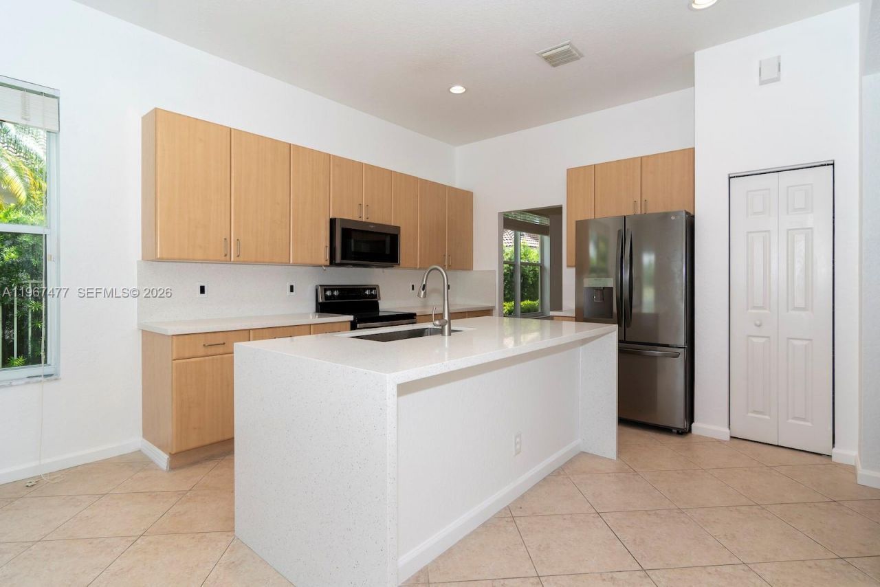 1833 Harbor View Cir, Unit 1833, Weston, FL 33327 Photo