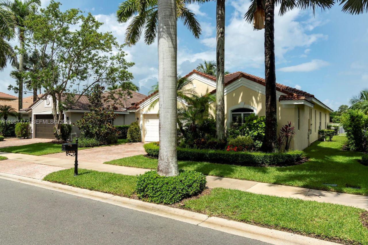 1833 Harbor View Cir, Unit 1833, Weston, FL 33327 Photo