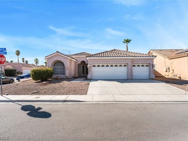 3527 Canter Drive, North Las Vegas, NV 89032
