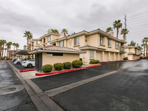 7185 S Durango Drive, Unit 213, Las Vegas, NV 89113