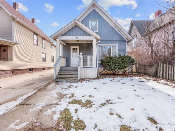 331 ORANGE Street, Elgin, IL 60123