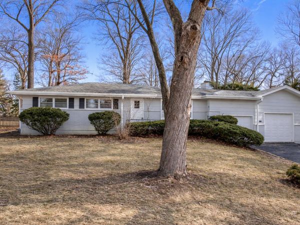 1348 Dairy Lane, Mundelein, IL 60060