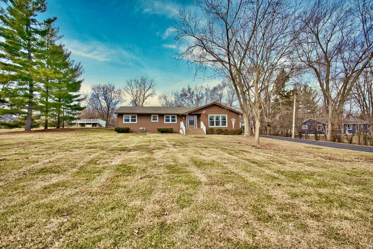 6n060 Virginia Road, Roselle, IL 60172 Main Photo