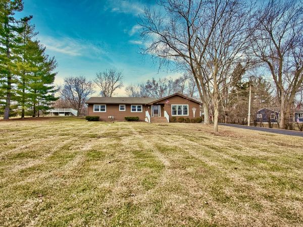 6N060 Virginia Road, Roselle, IL 60172