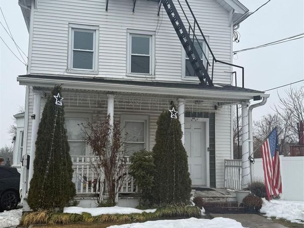 22 Regent Street, Port Chester, NY 10573