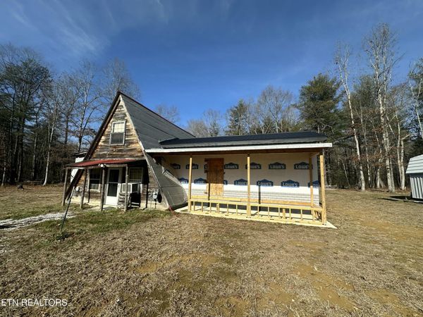 130 Paradise Lane, Deer Lodge, TN 37726