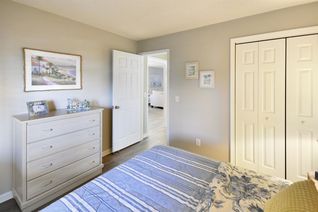 1900 Duffy St. Photo 16