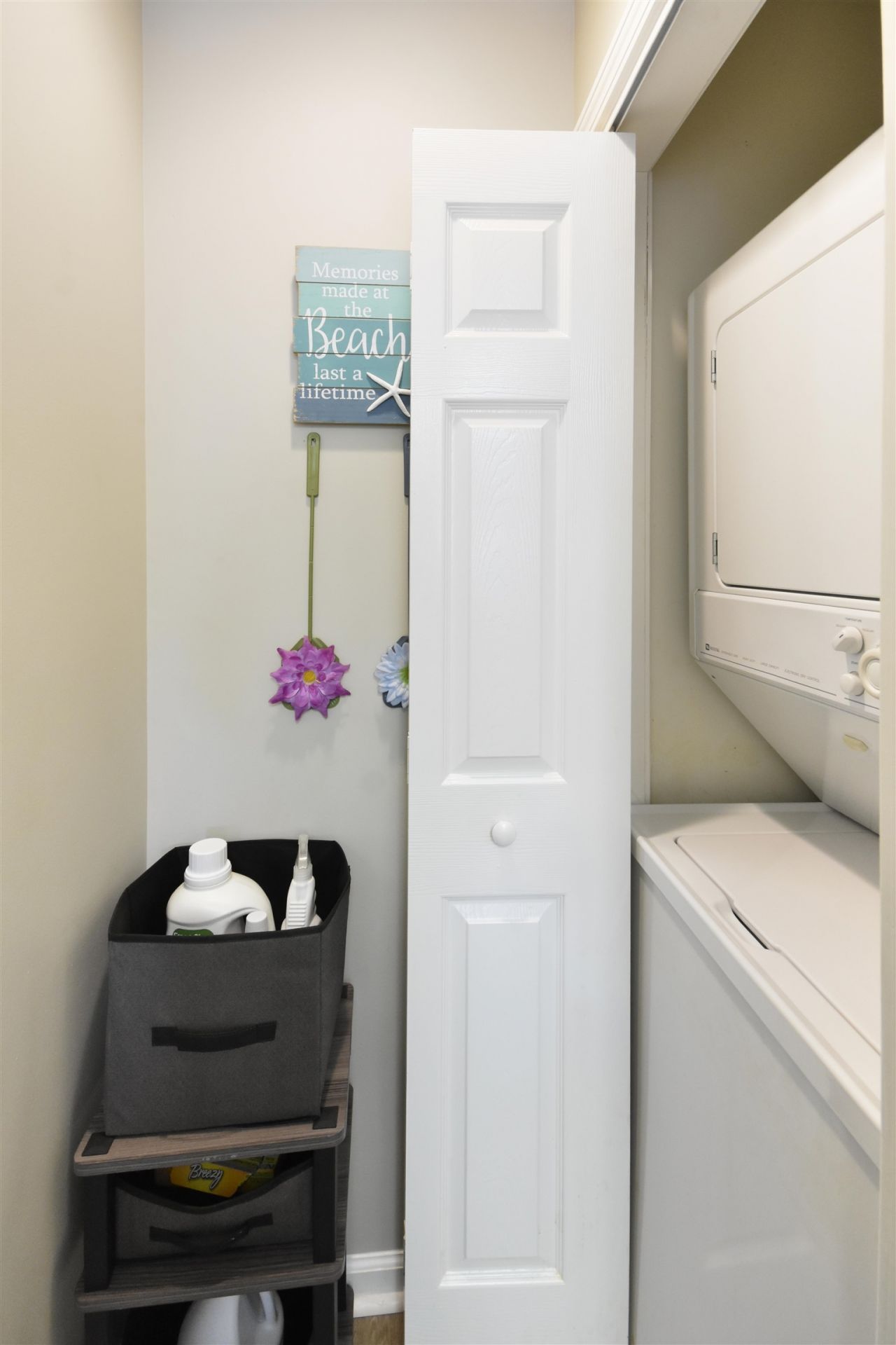 1900 Duffy St. Photo 18