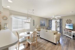 1900 Duffy St. photo 4