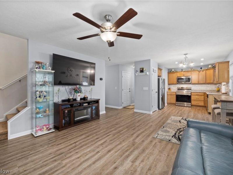 5993 Montauk Point, Vermilion, OH 44089 Photo 11