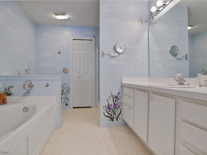 421 W Reserve Drive, Unit 82, Cuyahoga Falls, OH 44223 Photo 28