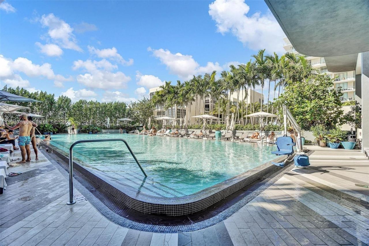 121 NE 34th St , Unit 1705, Miami, FL 33137 Photo