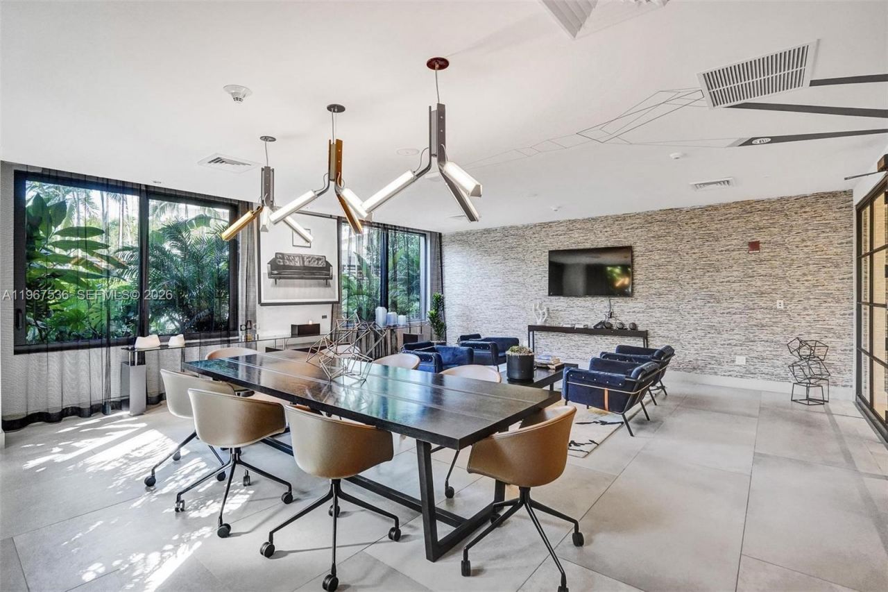 121 NE 34th St , Unit 1705, Miami, FL 33137 Photo