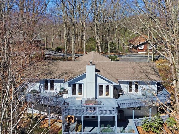 137 Pleasant Mountain Drive, Sky Valley, GA 30537