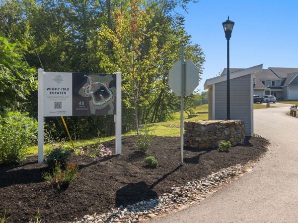 65 Driftwood Circle, Unit 25, Sandown, NH 03873
