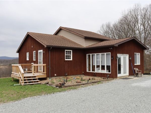 4453 N Route 711, New Florence, PA 15944