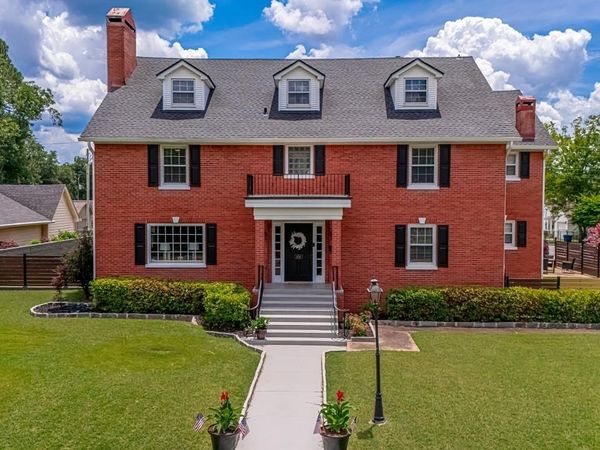 406 W Narroway, Benton, AR 72015