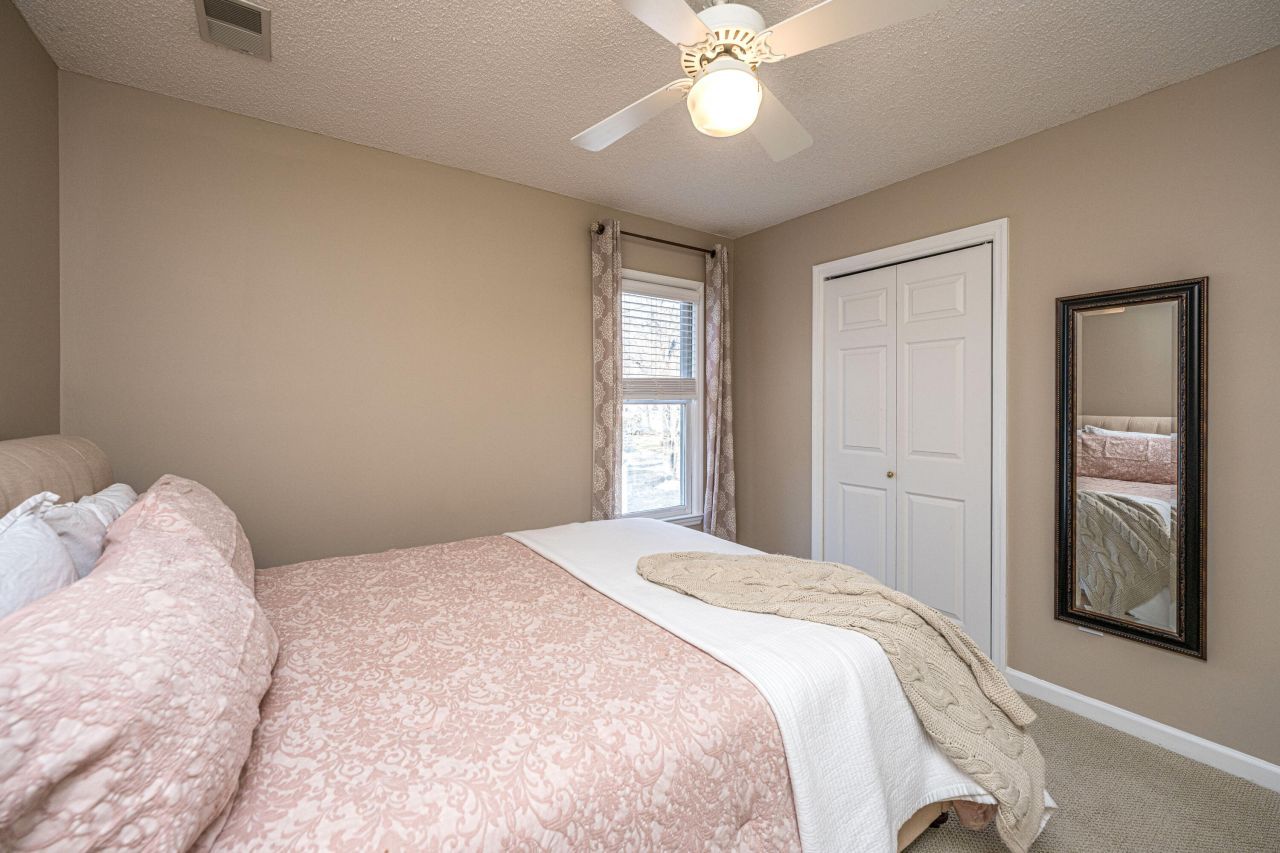 278 Hook Lane Photo 45