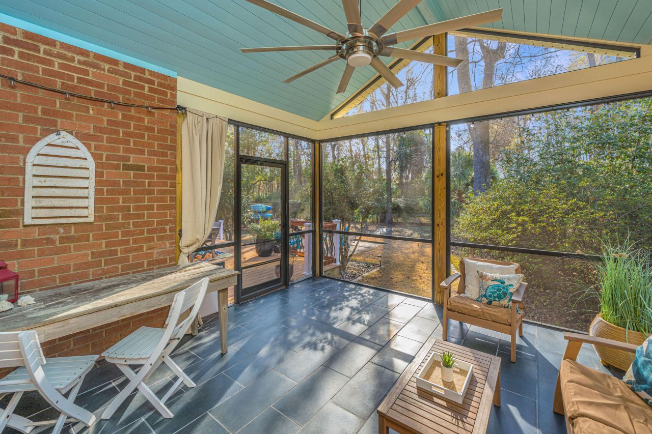 278 Hook Lane Photo 9