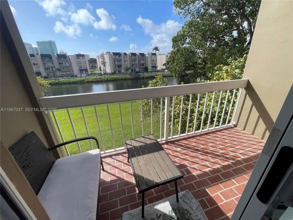 7722 W Camino Real, Unit E-316, Miami, FL 33143