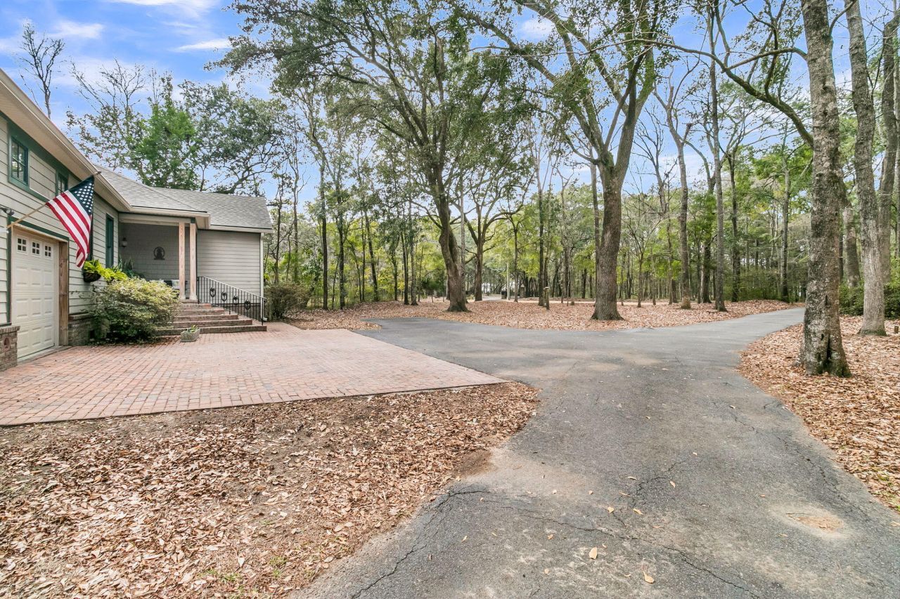 1222 Chandler Road Photo 8