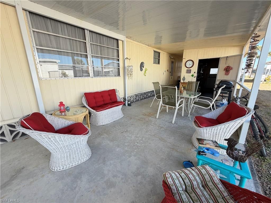 113 Chisholm Trl, North Fort Myers, FL 33917 Photo