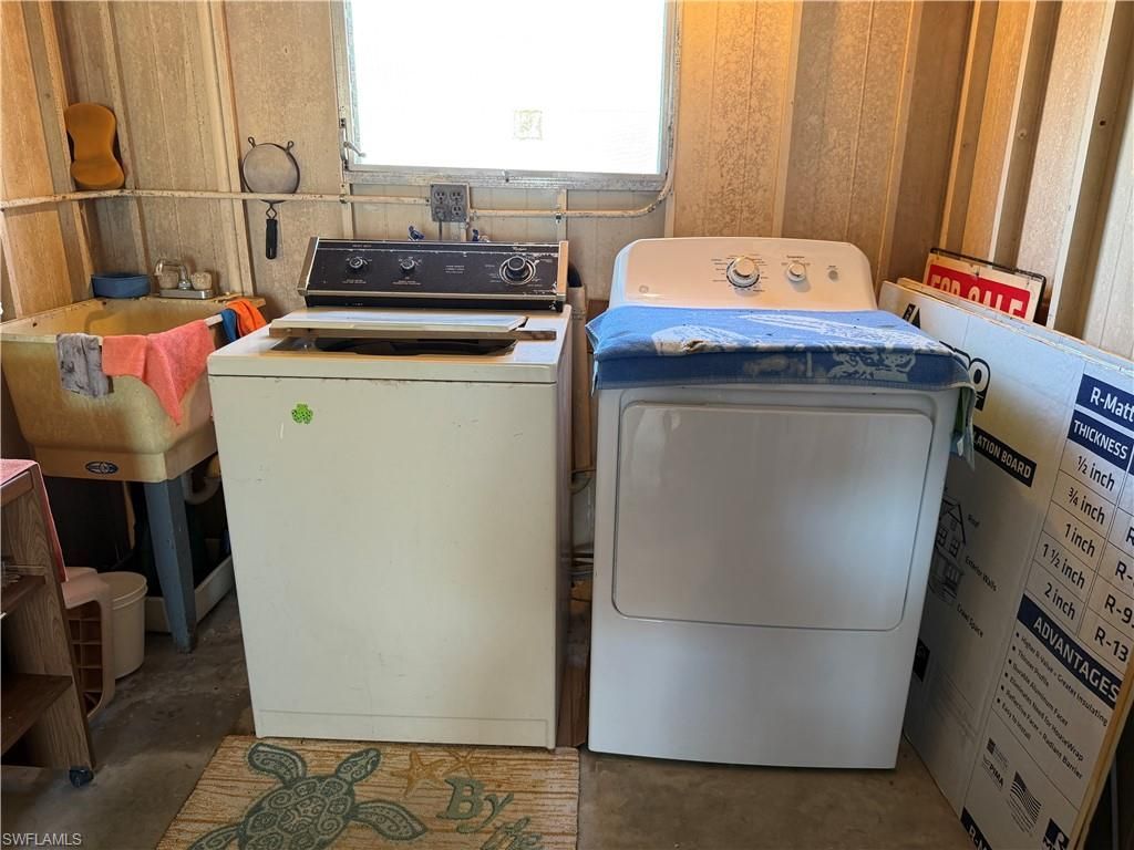 113 Chisholm Trl, North Fort Myers, FL 33917 Photo