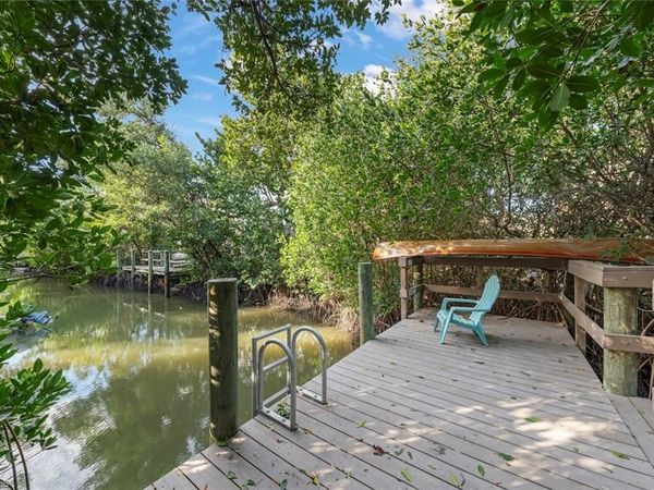 561 Periwinkle WAY , Unit E4, SANIBEL, FL 33957