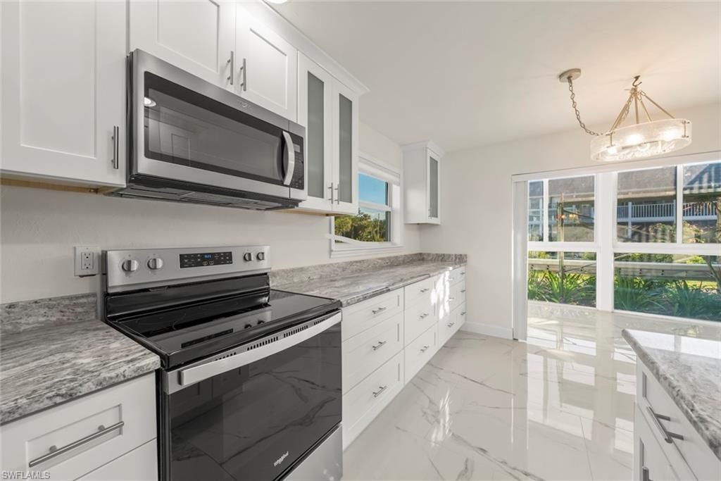 561 Periwinkle Way , Unit E4, Sanibel, FL 33957 Photo