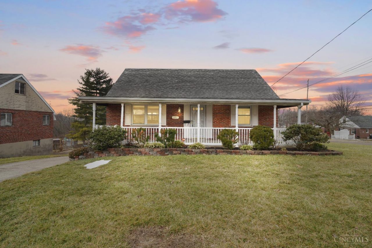 1357 Thurnridge Drive, Reading, OH 45215 Main Photo