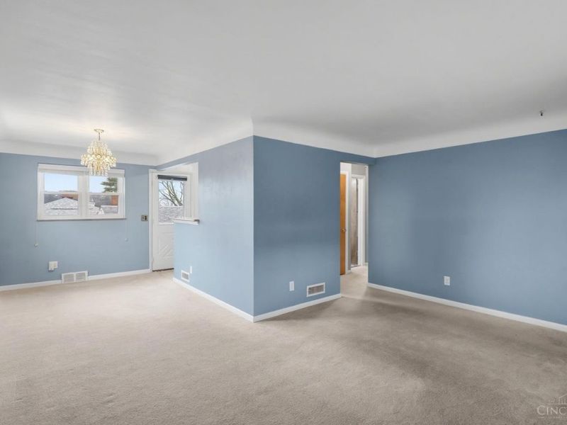 1357 Thurnridge Drive, Reading, OH 45215 Photo 10