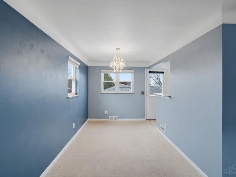 1357 Thurnridge Drive, Reading, OH 45215 Photo 11