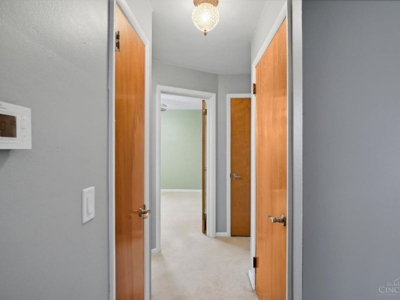 1357 Thurnridge Drive, Reading, OH 45215 Photo 17