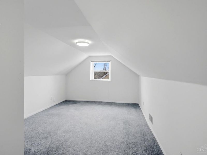 1357 Thurnridge Drive, Reading, OH 45215 Photo 24