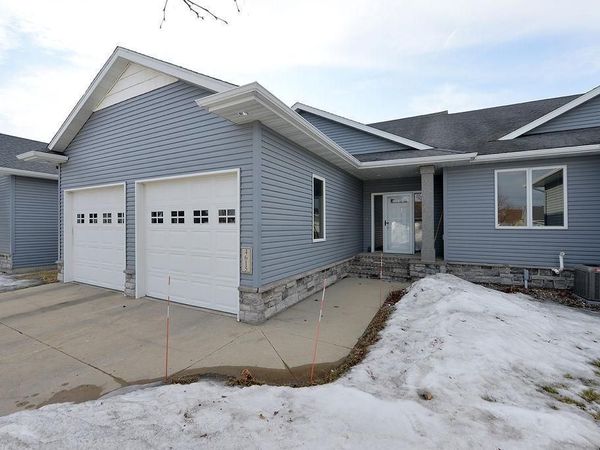 4615 Beach Lane S, Fargo, ND 58104