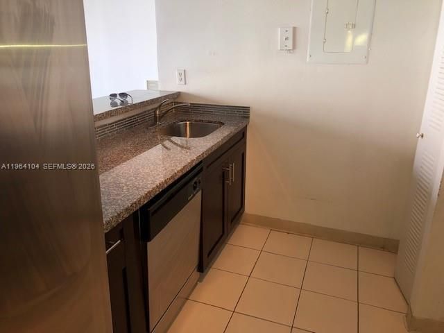 7601 E Treasure Dr, Unit 915, North Bay Village, FL 33141 Photo